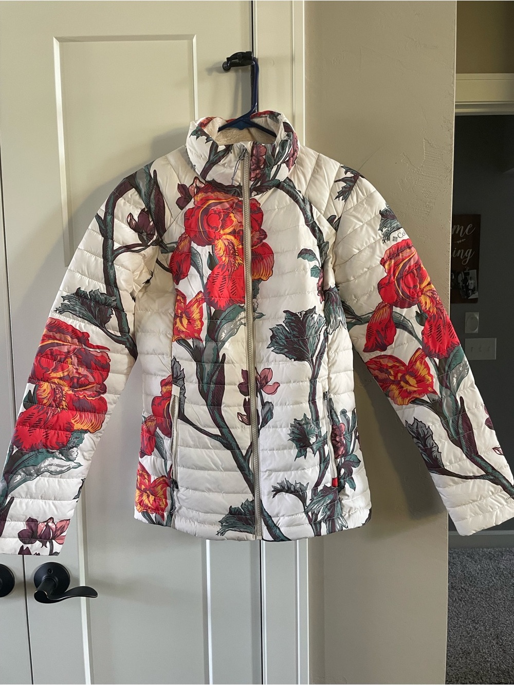 Columbia Floral Quilted Puffer Jacket - White with Red Floral Print
